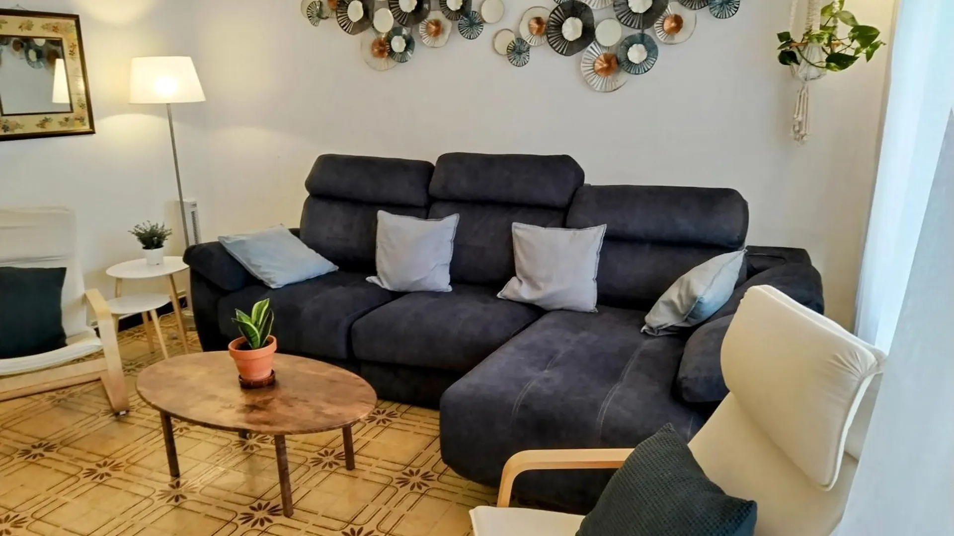 Spacious Family Flat Centrally Located. Palamos Spain